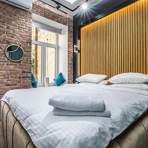 Luxury Urban Lofts Across Baseina 5а & Arena Киев